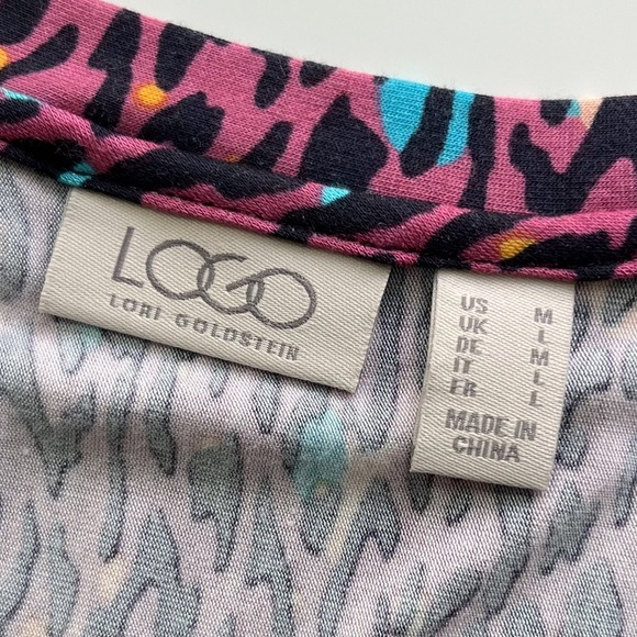 Logo Lori Goldstein Animal Print Short Sleeve Tunic Top Pink Teal Womens M - Picture 9 of 10